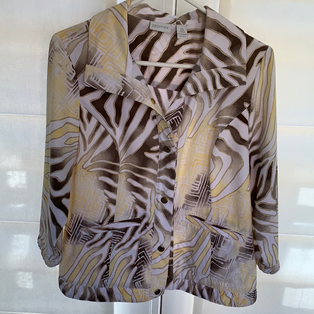 Jacket gold, yellow,tan 3/4 sleeve, 2 front pockets